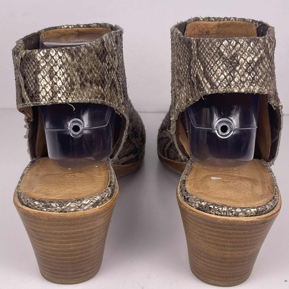 Gentle Souls Harlie Slingback Bootie Women 11 Snake Print Embossed Leather Upper - Picture 3 of 7